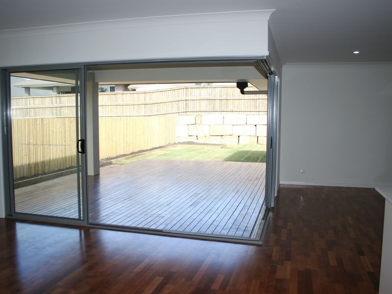 9 Pyrus Place, Redland Bay QLD 4165