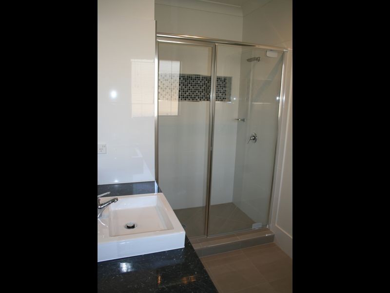 9 Pyrus Place, Redland Bay QLD 4165