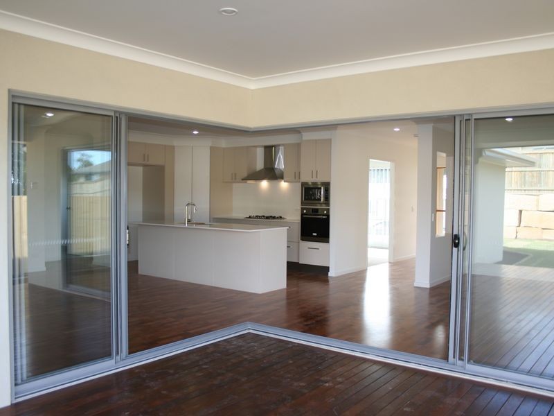 9 Pyrus Place, Redland Bay QLD 4165