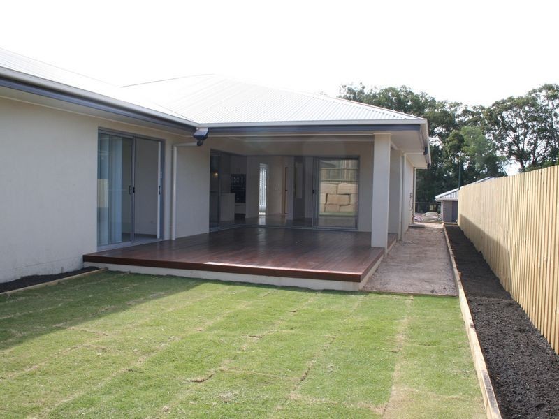 9 Pyrus Place, Redland Bay QLD 4165