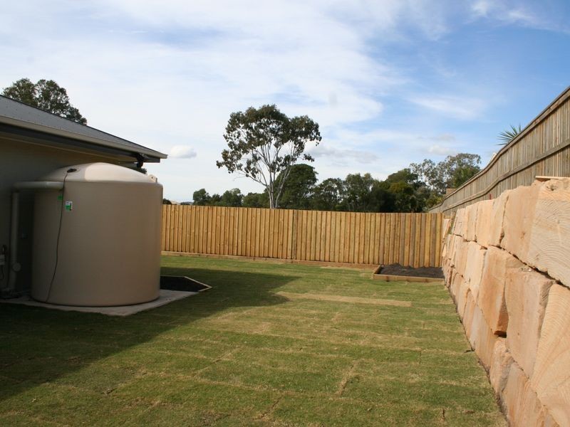 9 Pyrus Place, Redland Bay QLD 4165