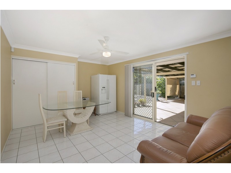 32 Fairway Drive, Redland Bay QLD 4165