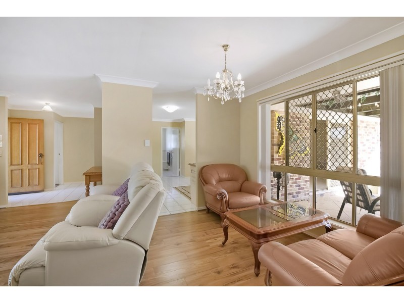 32 Fairway Drive, Redland Bay QLD 4165