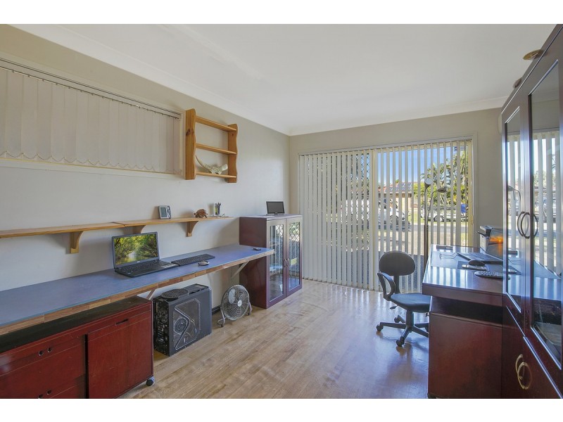 32 Fairway Drive, Redland Bay QLD 4165