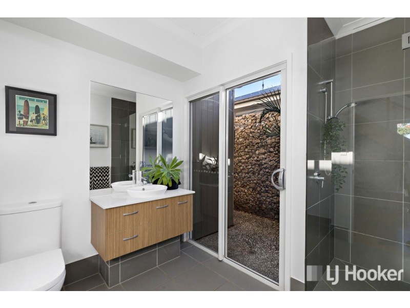 3A Moore Street, Victoria Point QLD 4165