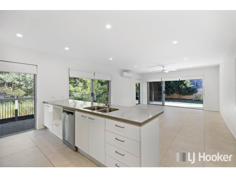 39A Unwin Road North, Redland Bay QLD 4165