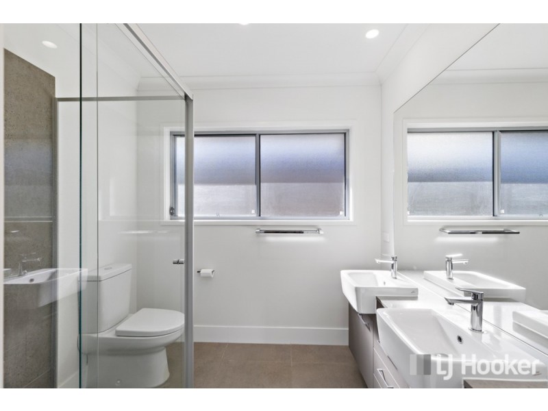 39A Unwin Road North, Redland Bay QLD 4165