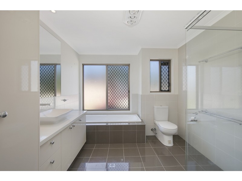 53 Starkey Street, Wellington Point QLD 4160