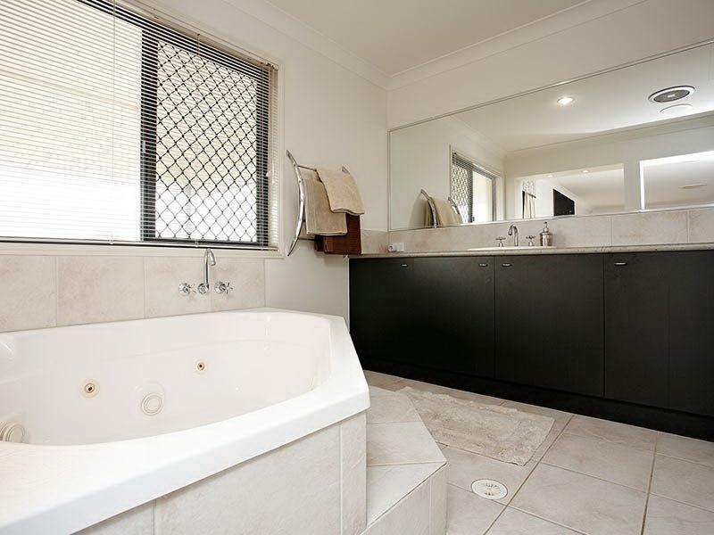 1 Moreton View Crescent, Thornlands QLD 4164