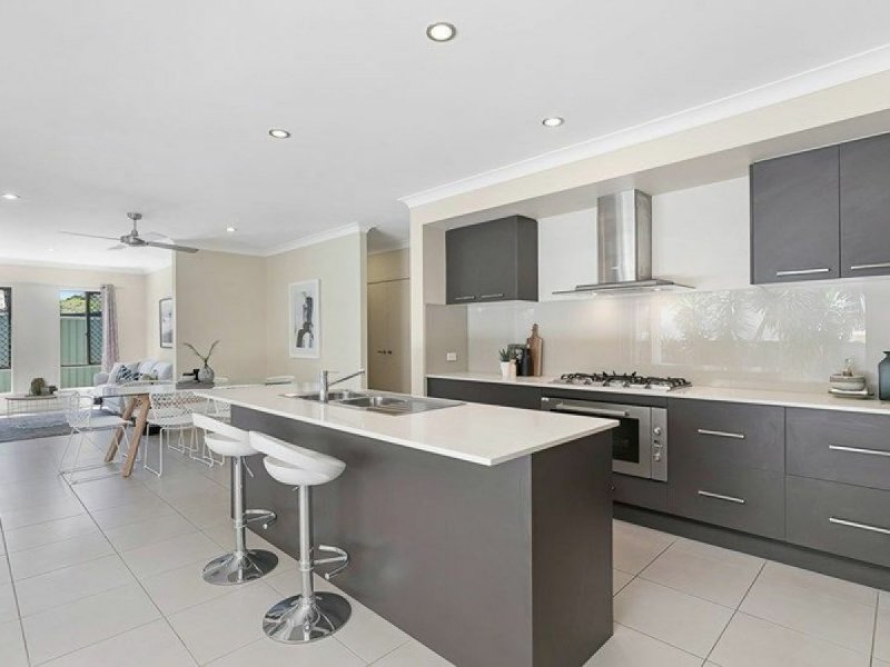 14 Morris Street, Ormiston QLD 4160