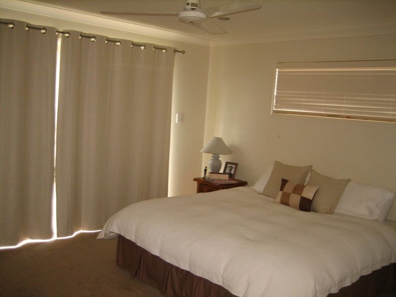 8 Pentecost Place, Redland Bay QLD 4165