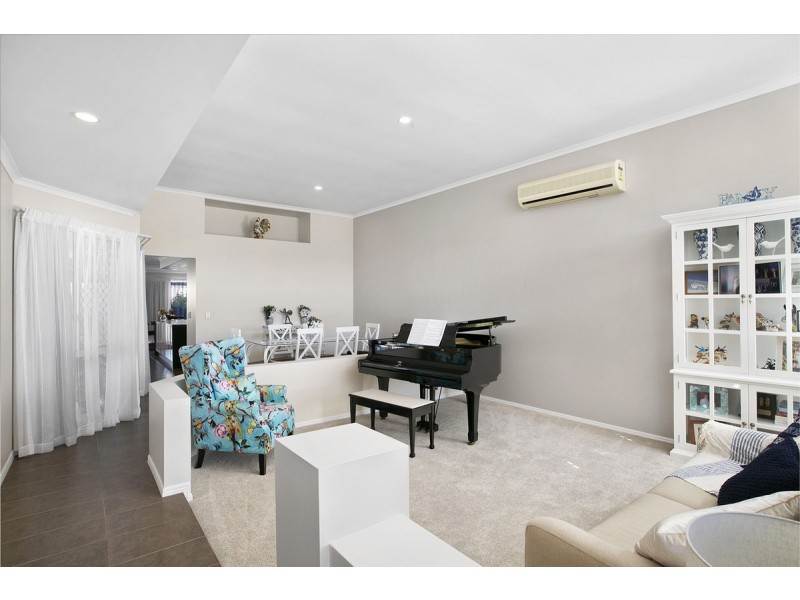 11 John Samuel Place, Ormiston QLD 4160