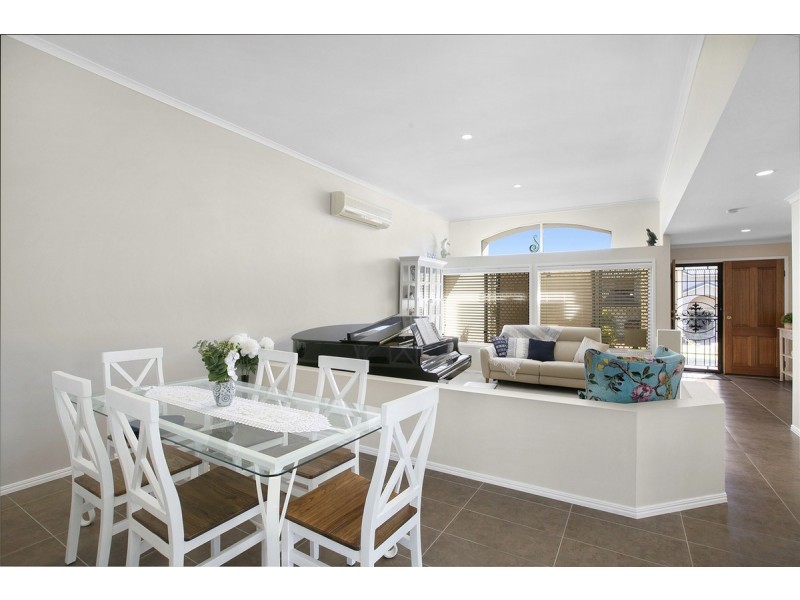 11 John Samuel Place, Ormiston QLD 4160