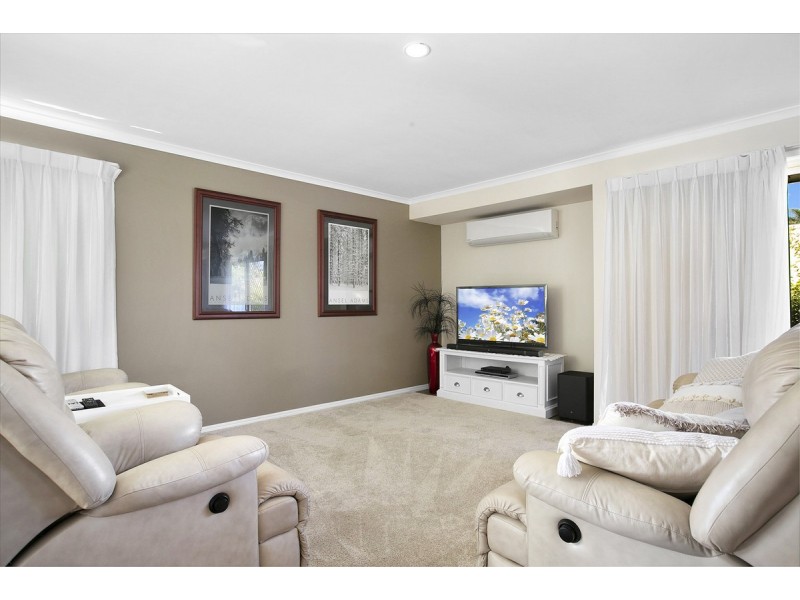 11 John Samuel Place, Ormiston QLD 4160