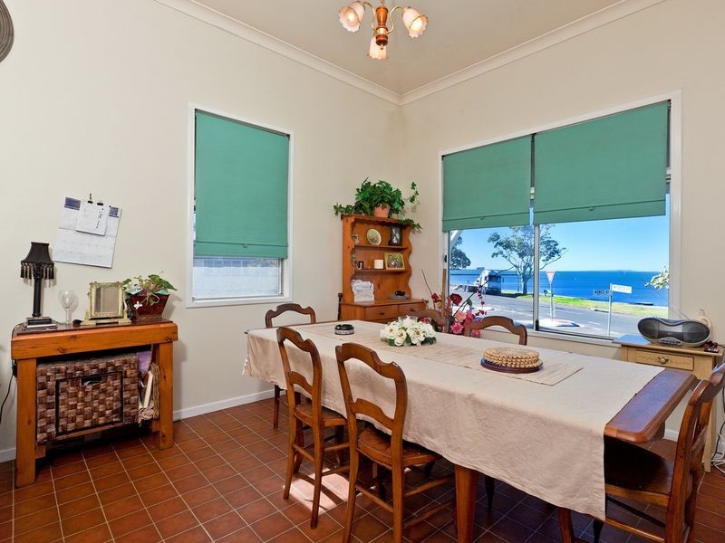 55 Waterloo Esplanade, Wynnum QLD 4178