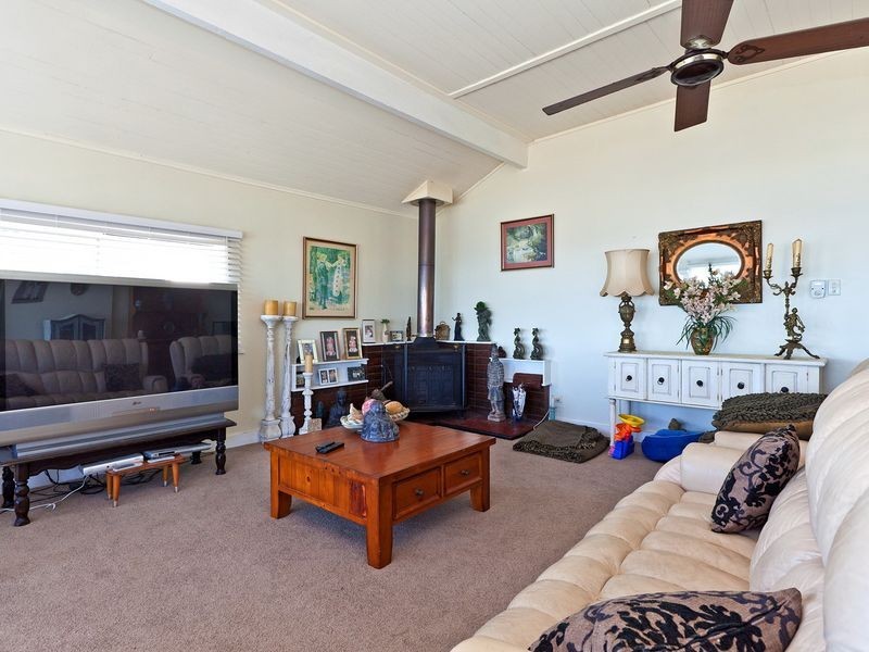 55 Waterloo Esplanade, Wynnum QLD 4178