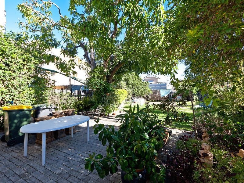 55 Waterloo Esplanade, Wynnum QLD 4178