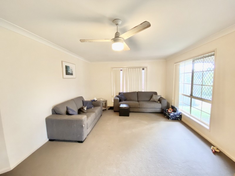 11 Roger Court, Redland Bay QLD 4165