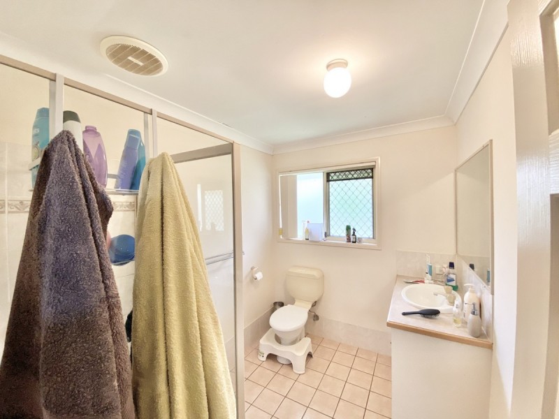 11 Roger Court, Redland Bay QLD 4165