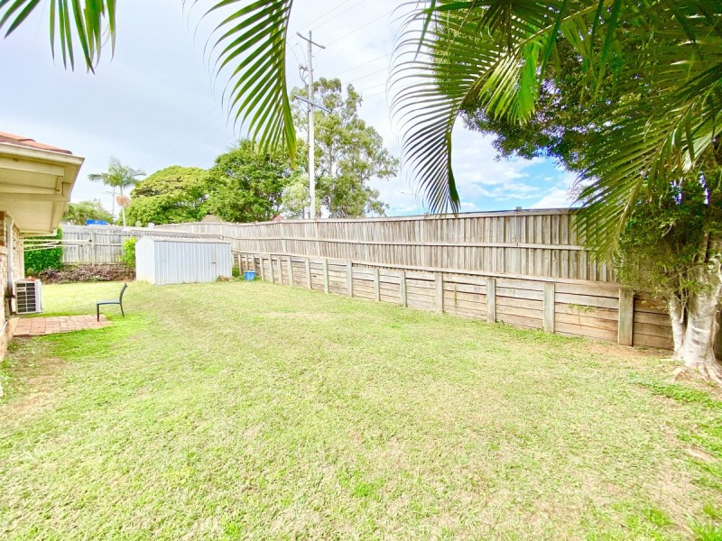 11 Roger Court, Redland Bay QLD 4165