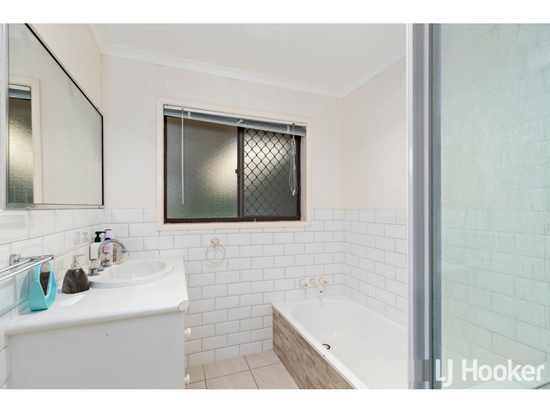 3 Arnold Court, Victoria Point QLD 4165