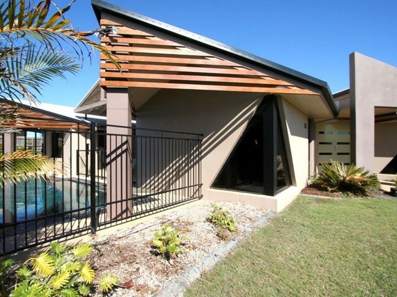 4 Sunsail Place, Thornlands QLD 4164