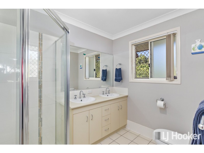 32-34 Emperor Drive, Redland Bay QLD 4165