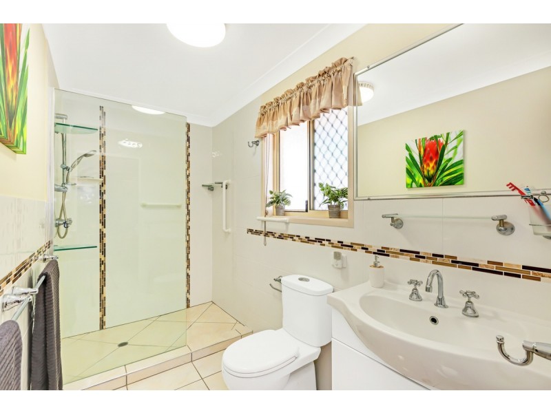 16 Coventry Court, Wellington Point QLD 4160