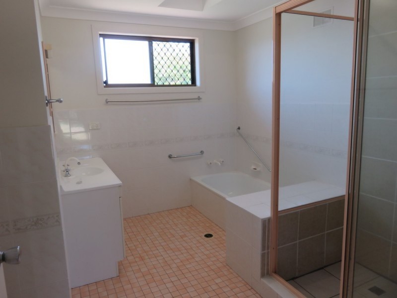 60 Agnes Street, Birkdale QLD 4159