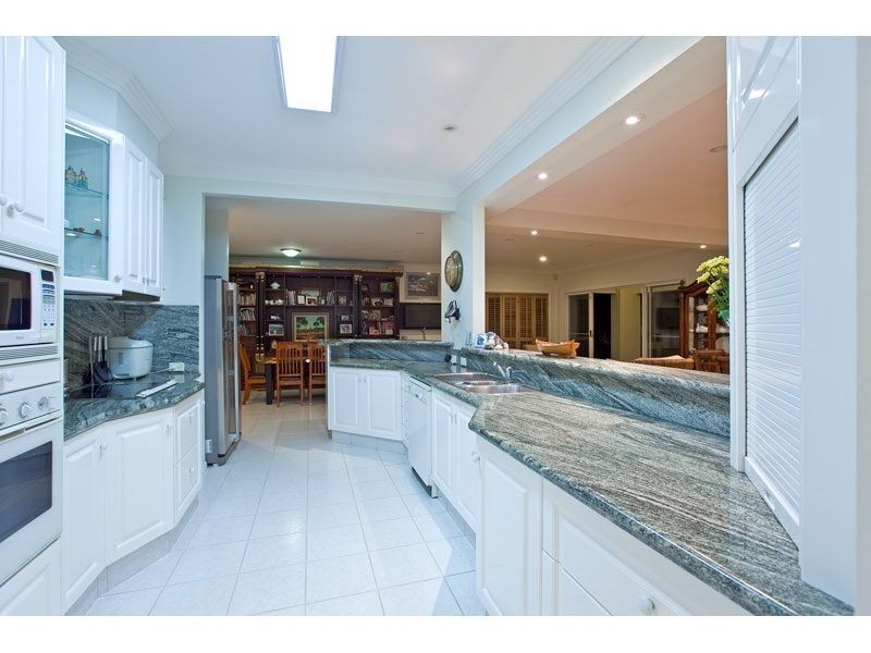 7 Carling Court, Raby Bay QLD 4163