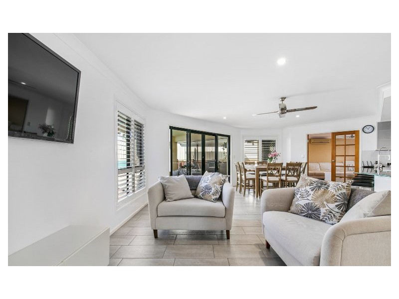 17 Gilchrist Street, Wellington Point QLD 4160