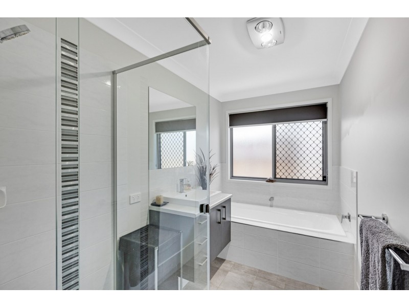 64 Majestic Circuit, Thornlands QLD 4164