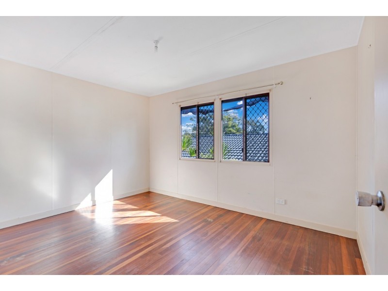 31 Thomas Street, Birkdale QLD 4159