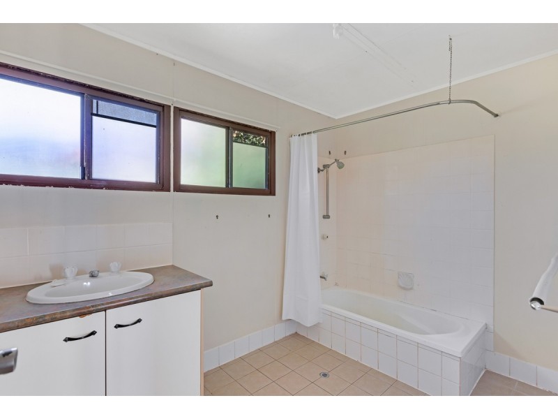 31 Thomas Street, Birkdale QLD 4159