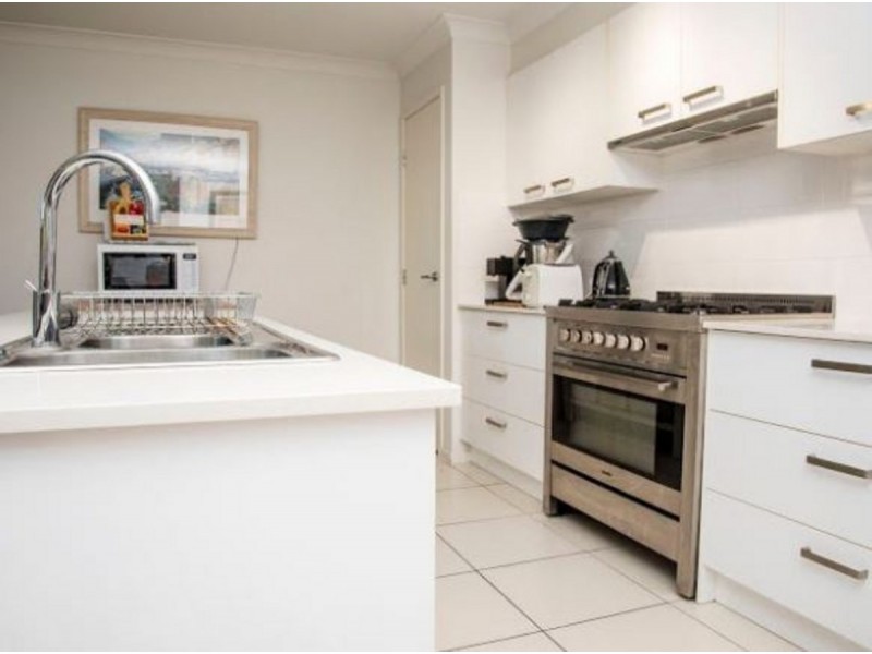 35 Stradbroke Street, Redland Bay QLD 4165