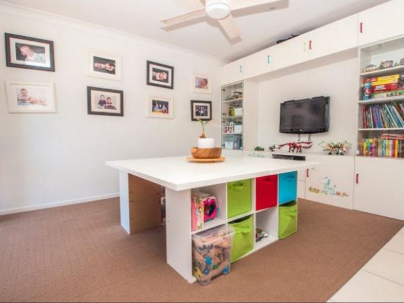 35 Stradbroke Street, Redland Bay QLD 4165