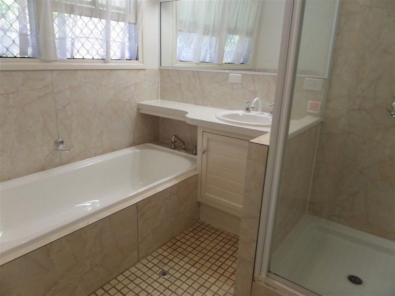 5 Fogarty Street, Cleveland QLD 4163