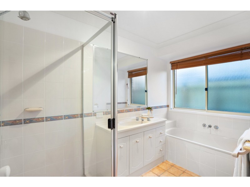 17 Lakefield Drive, Victoria Point QLD 4165