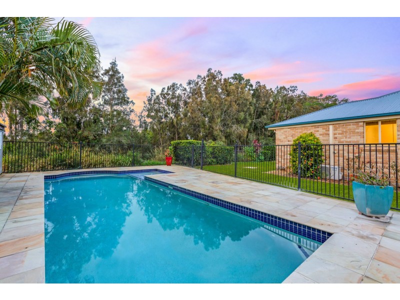 17 Lakefield Drive, Victoria Point QLD 4165