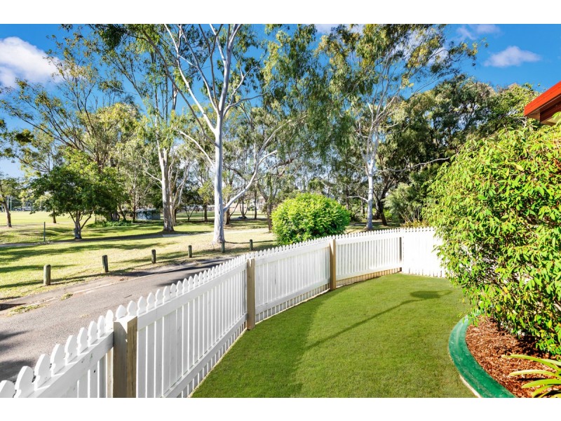 27 Alexander Avenue, Victoria Point QLD 4165