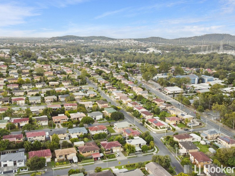 92 Morialta Street, Mansfield QLD 4122