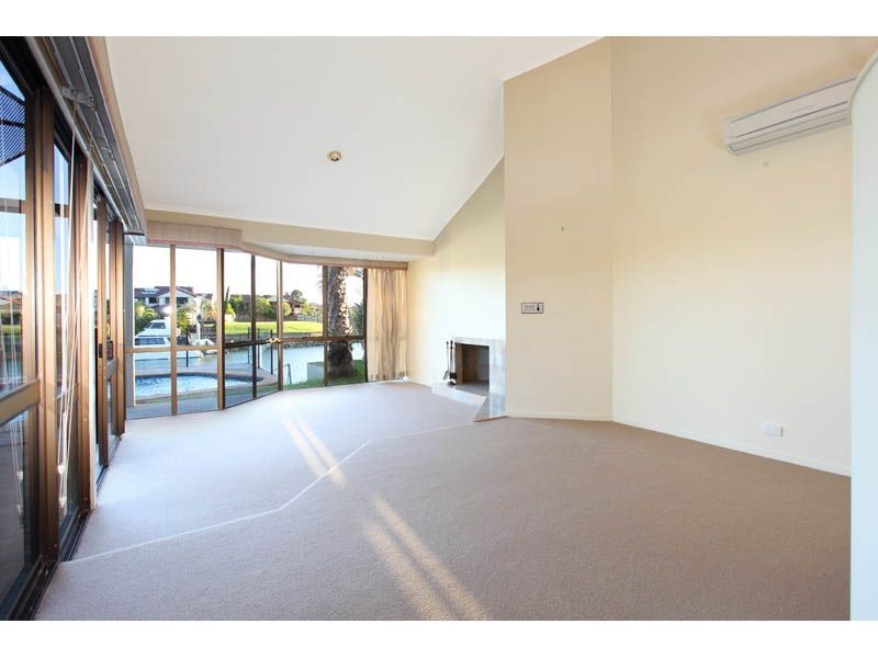 33 Anchorage Drive, Cleveland QLD 4163