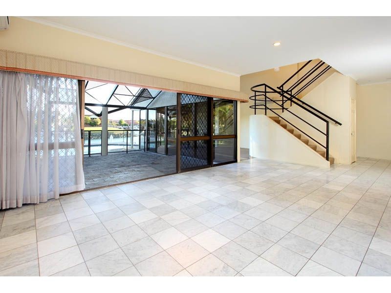 33 Anchorage Drive, Cleveland QLD 4163