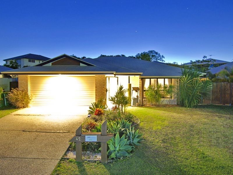 42 Trafalgar Vale Avenue, Wellington Point QLD 4160