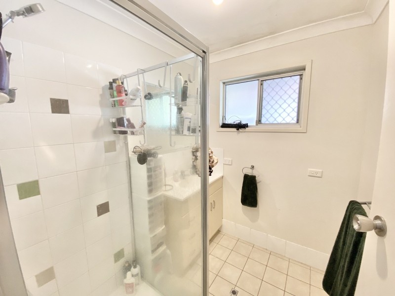 2/25 Yarrow Court, Cleveland QLD 4163