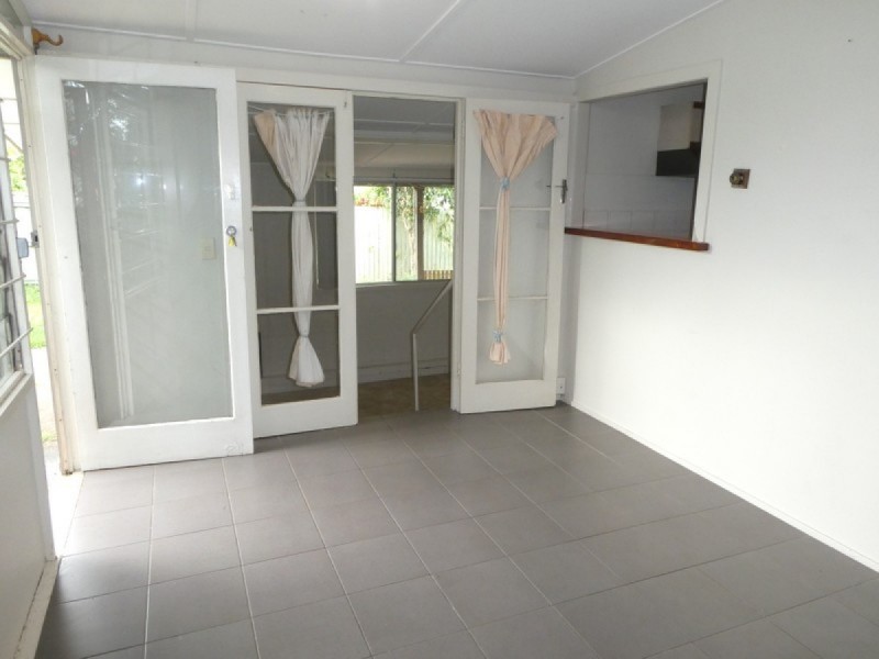 364 Bloomfield Street, Cleveland QLD 4163