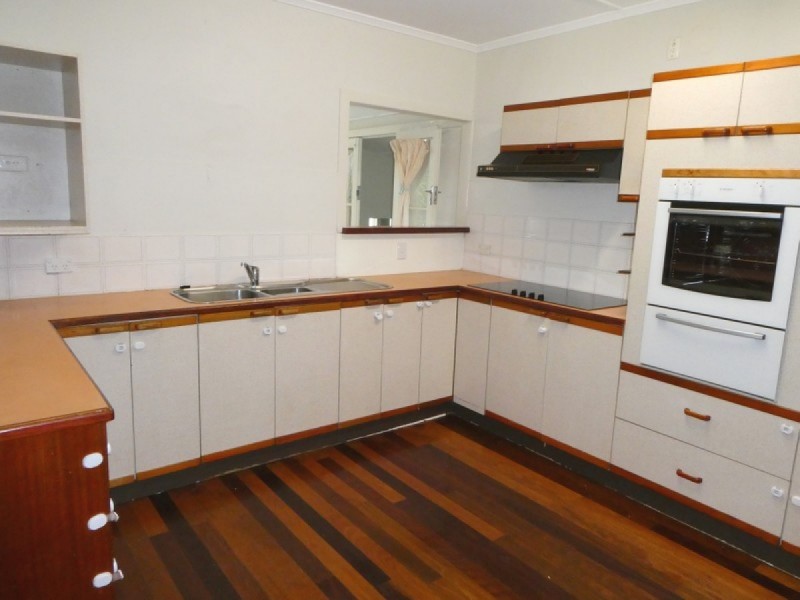 364 Bloomfield Street, Cleveland QLD 4163