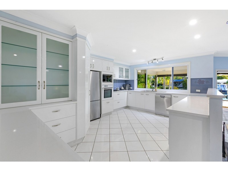 2 Pennant Court, Birkdale QLD 4159