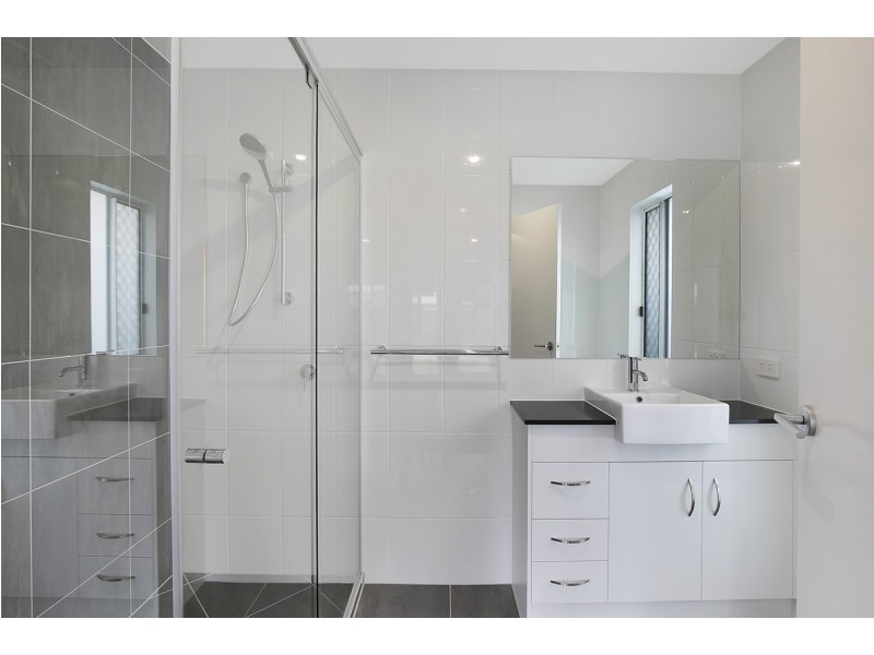 7 Benfer Road, Victoria Point QLD 4165