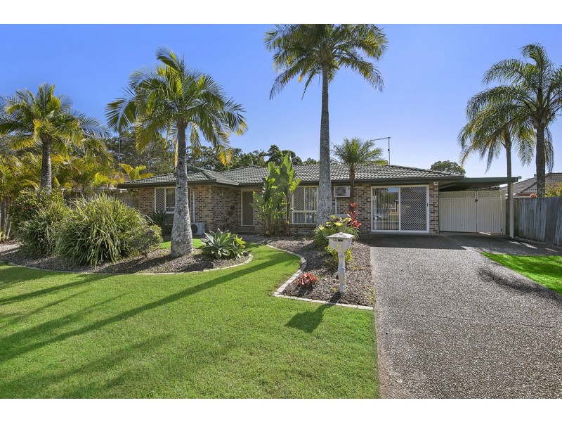 32 Fairway Drive, Redland Bay QLD 4165